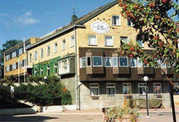 Hotel De Geer Finspang Экстерьер фото